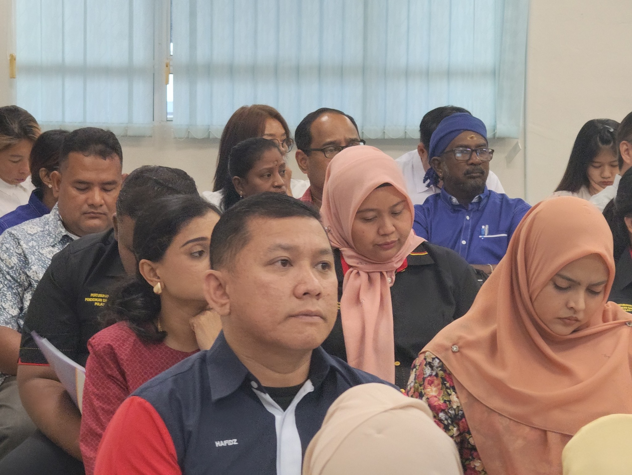 Antara persatuan yang hadir
