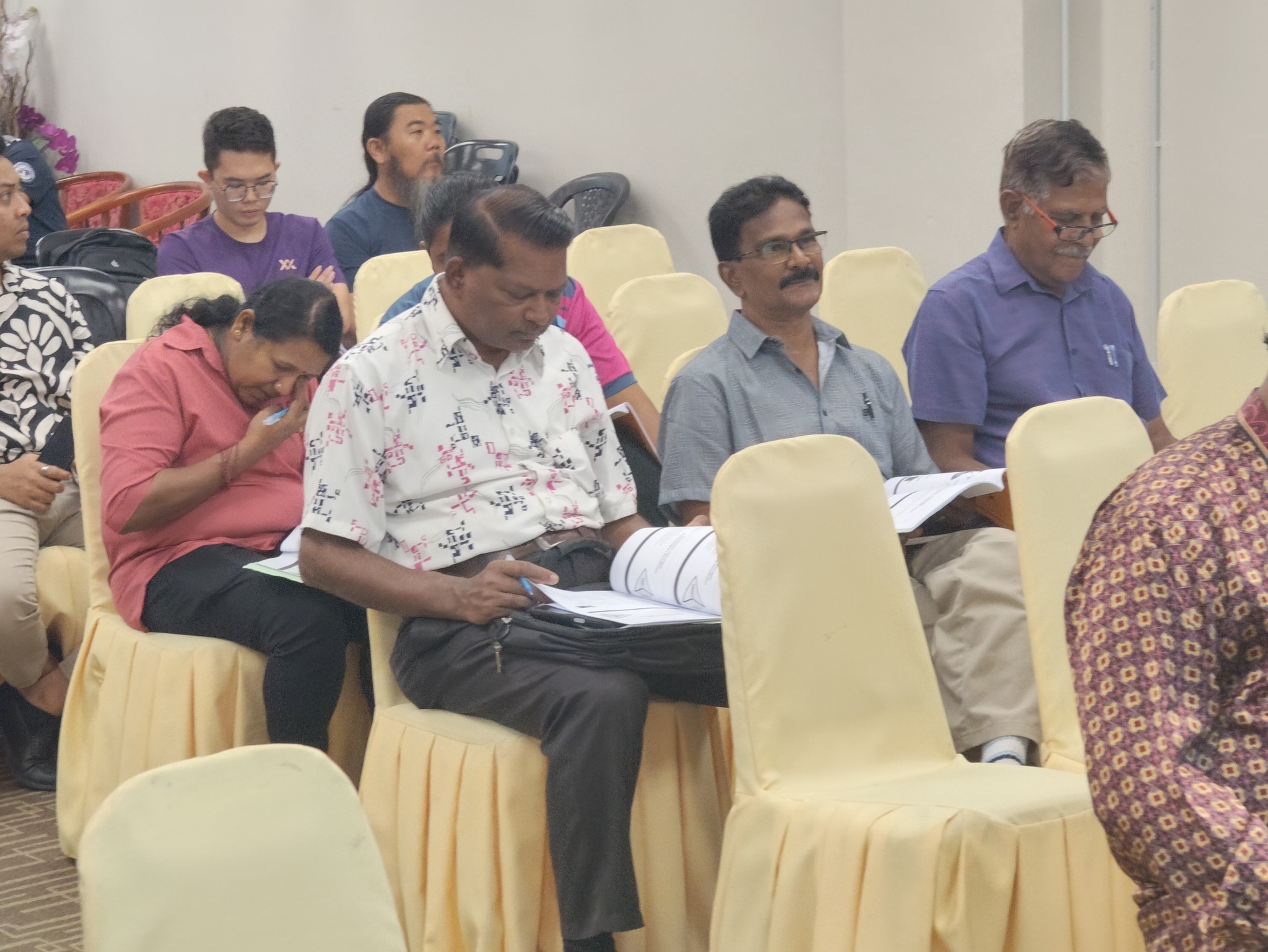 Antara persatuan yang hadir