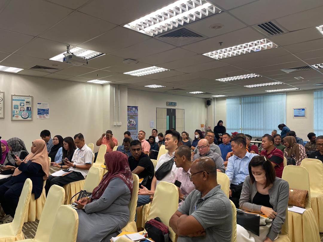 Persatuan Yang Hadir