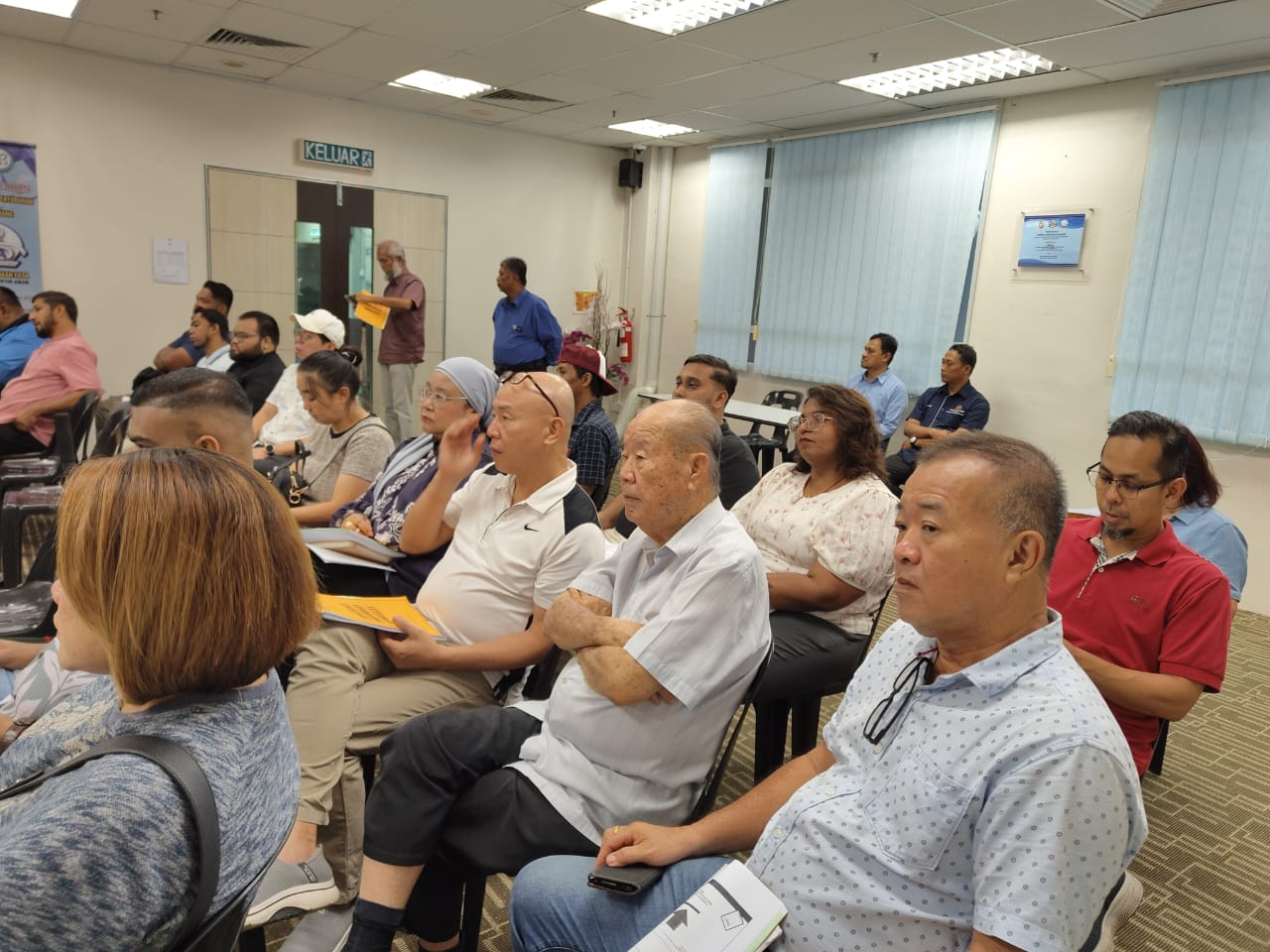 Persatuan Yang Hadir