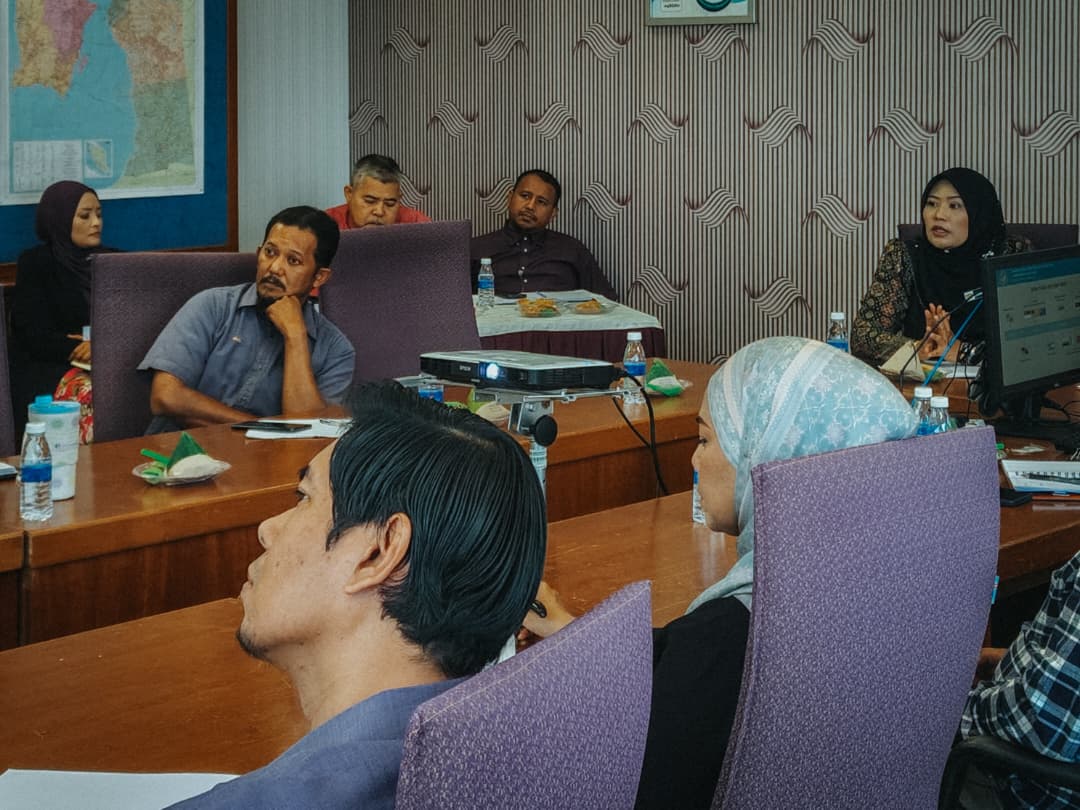 Wakil-wakil dari kerajaan negeri dan pusat