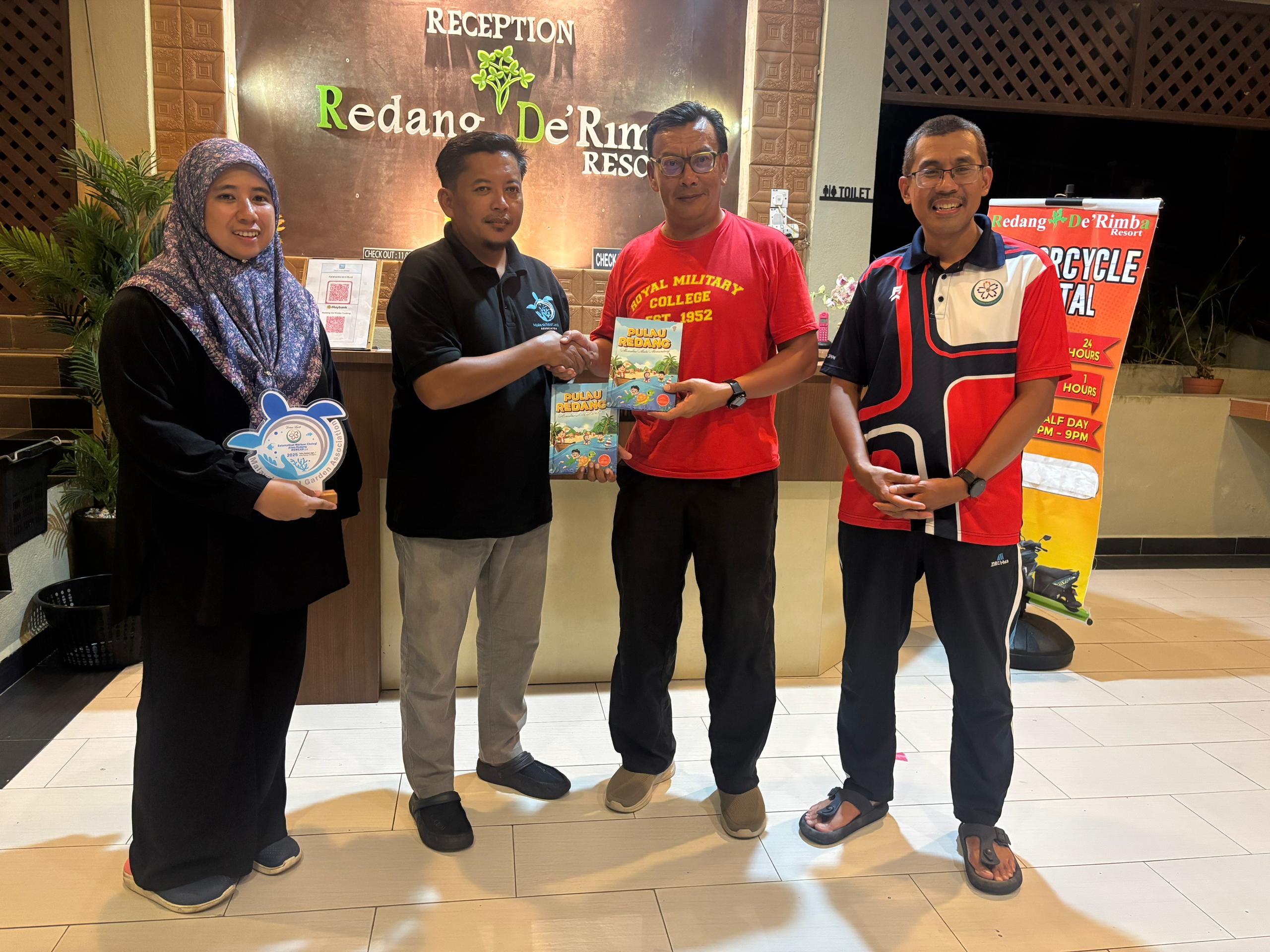 Program #ros_care Kelestarian Alam Dan Pemuliharaan Penyu Jabatan Pendaftaran Pertubuhan Malaysia (JPPM) Negeri Terengganu Bersama Persatuan Tidal Garden Malaysia (Malaysia Tidal Garden Malaysia) (MTGA) di Pulau Redang, Terengganu.