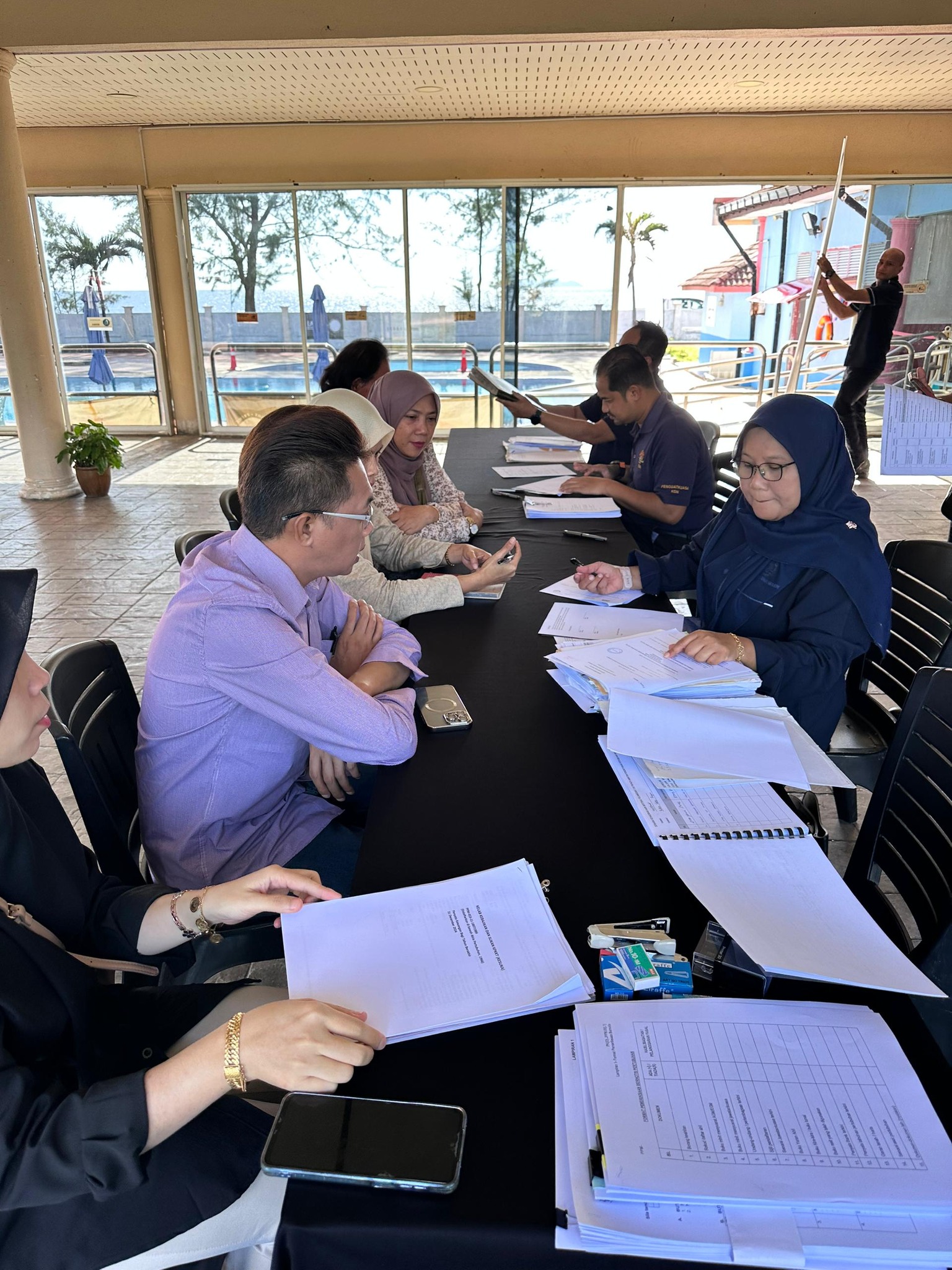 Pemeriksaan Bernotis Jabatan Pendaftaran Pertubuhan Malaysia (JPPM) Negeri Terengganu Berkolaborasi Bersama Bahagian Penguatkuasaan dan Kawalan, Kementerian Dalam Negeri (KDN) di Kelab Golf Desa Dungun