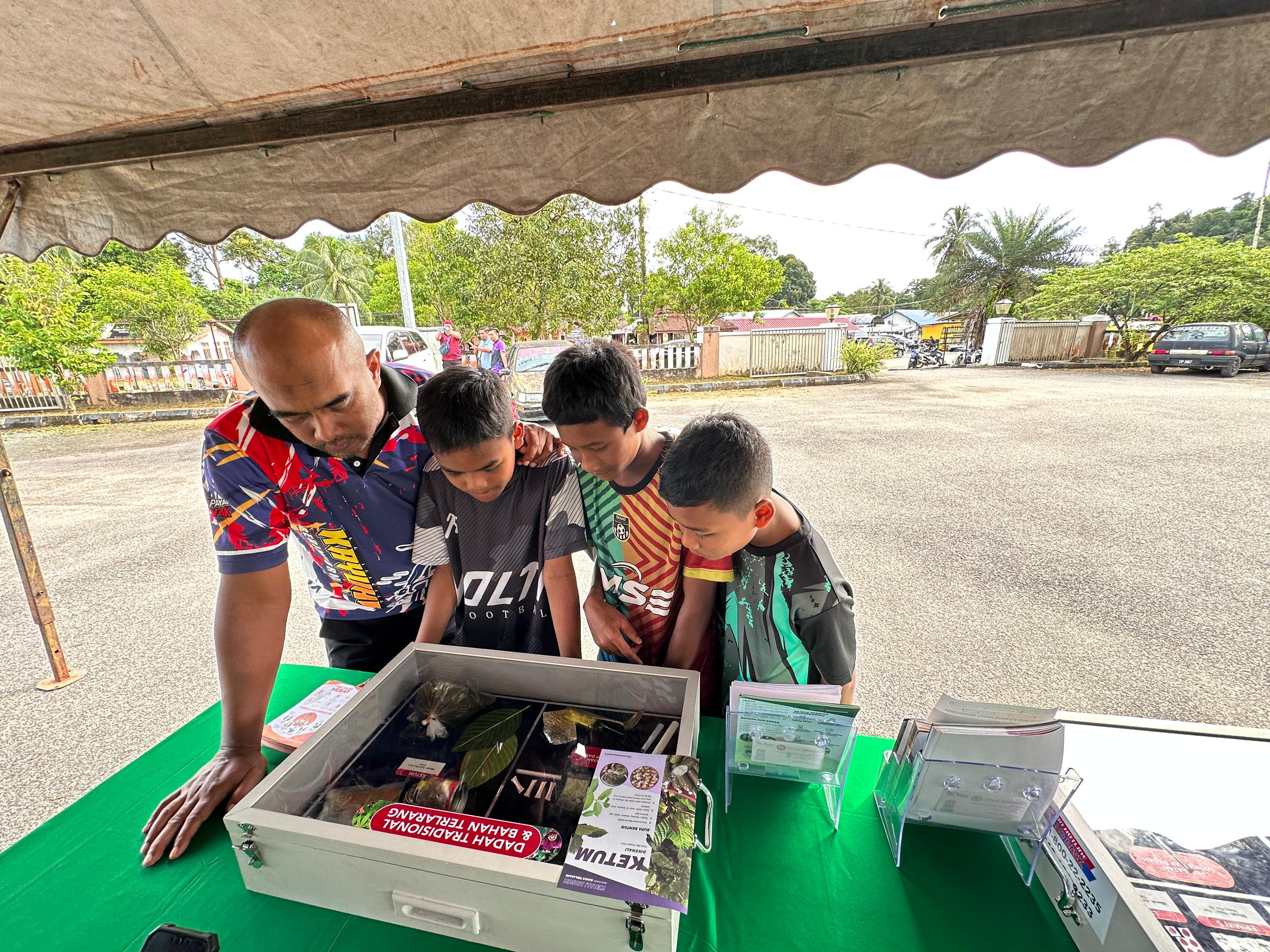 Program Keselamatan Jabatan Pendaftaran Pertubuhan Malaysia Negeri Terengganu Bersama Persatuan Penduduk Kuala Jengal, Dungun, Terengganu.