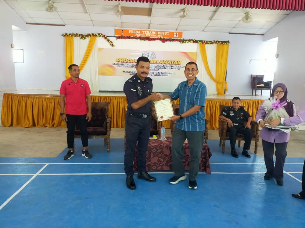 Program Keselamatan Jabatan Pendaftaran Pertubuhan Malaysia Negeri Terengganu Bersama Pertubuhan Penduduk Kampung Felda Tenang, Besut Terengganu.
