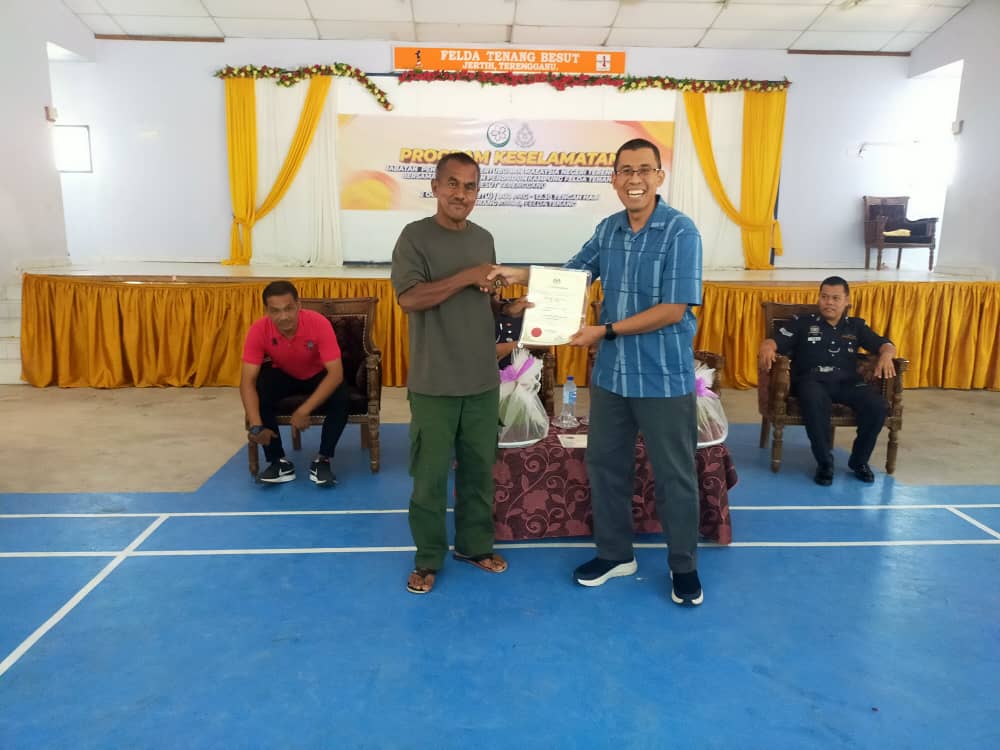 Program Keselamatan Jabatan Pendaftaran Pertubuhan Malaysia Negeri Terengganu Bersama Pertubuhan Penduduk Kampung Felda Tenang, Besut Terengganu.