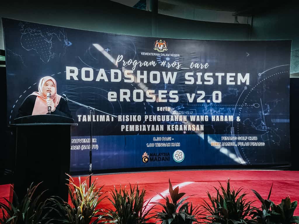 Sesi Taklimat eROSES V2.0 oleh Nur Hayatulfarah Binti Roslan
Pasukan Aduan Eroses 2.0