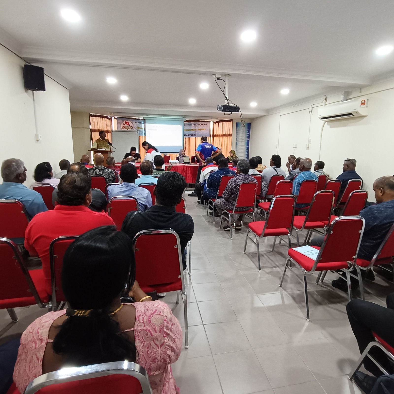 SESI TAKLIMAT DAN PENERANGAN BERKENAAN DENGAN SISTEM eRoses BAHARU VERSI 2.0.