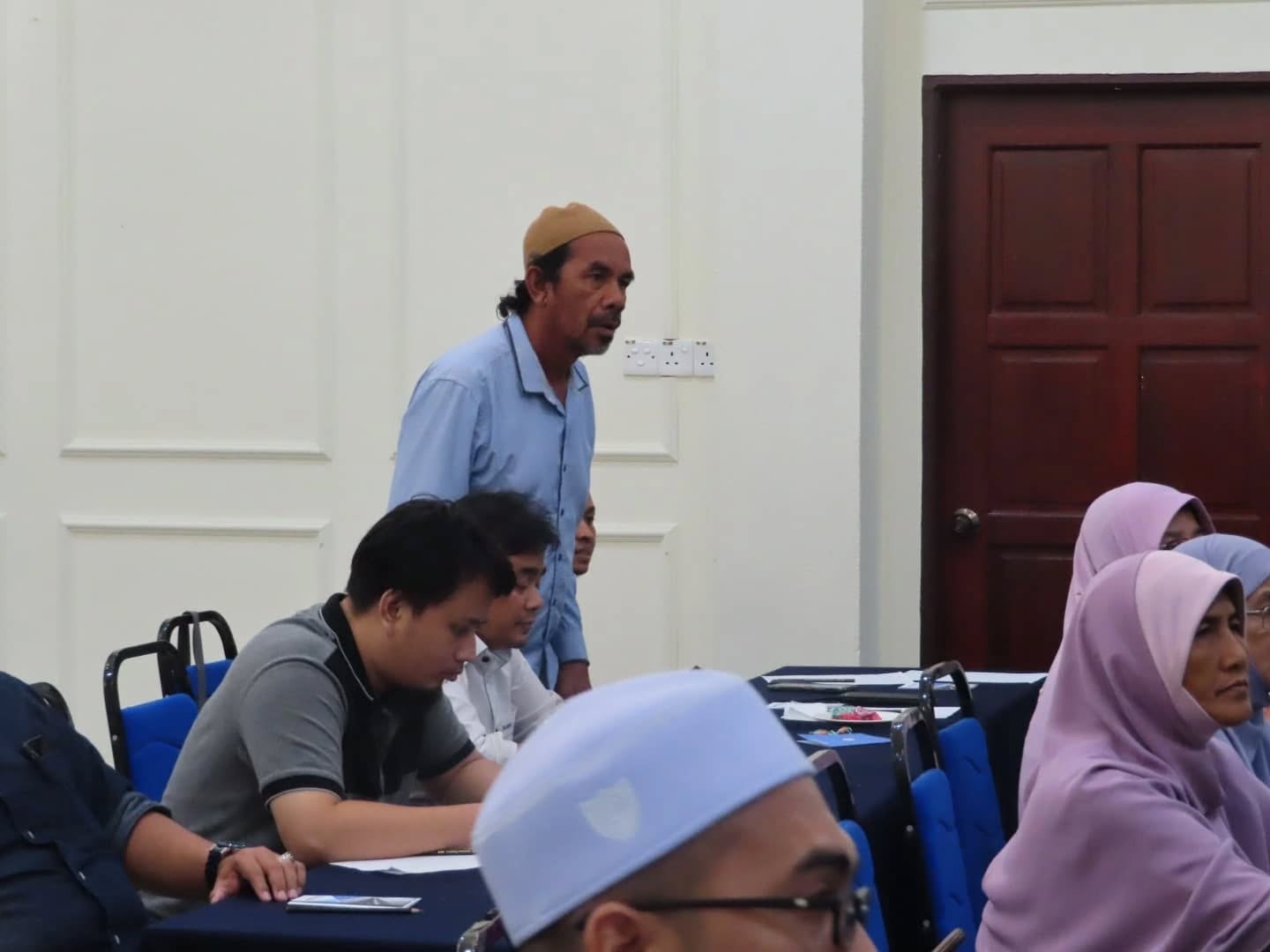 MARANG, 4 Ogos 2025 - Program Jerayawara Tadbir Urus Pertubuhan Cemerlang Jabatan Pendaftaran Pertubuhan Malaysia (JPPM) Negeri Terengganu bagi Daerah Marang Tahun 2025.
Taklimat bagi program ini disampaikan oleh Encik Haifizul Hafiz bin Abdul Halim, Pegawai Pendaftaran Pertubuhan, Cawangan Pengurusan Pertubuhan JPPM Negeri Terengganu bagi Slot Pengurusan Pertubuhan dan Puan Rohana binti Abdullah, Pegawai Pendaftaran Pertubuhan, Cawangan Penguatkuasaan JPPM Negeri Terengganu bagi Slot Penyata Tahunan.