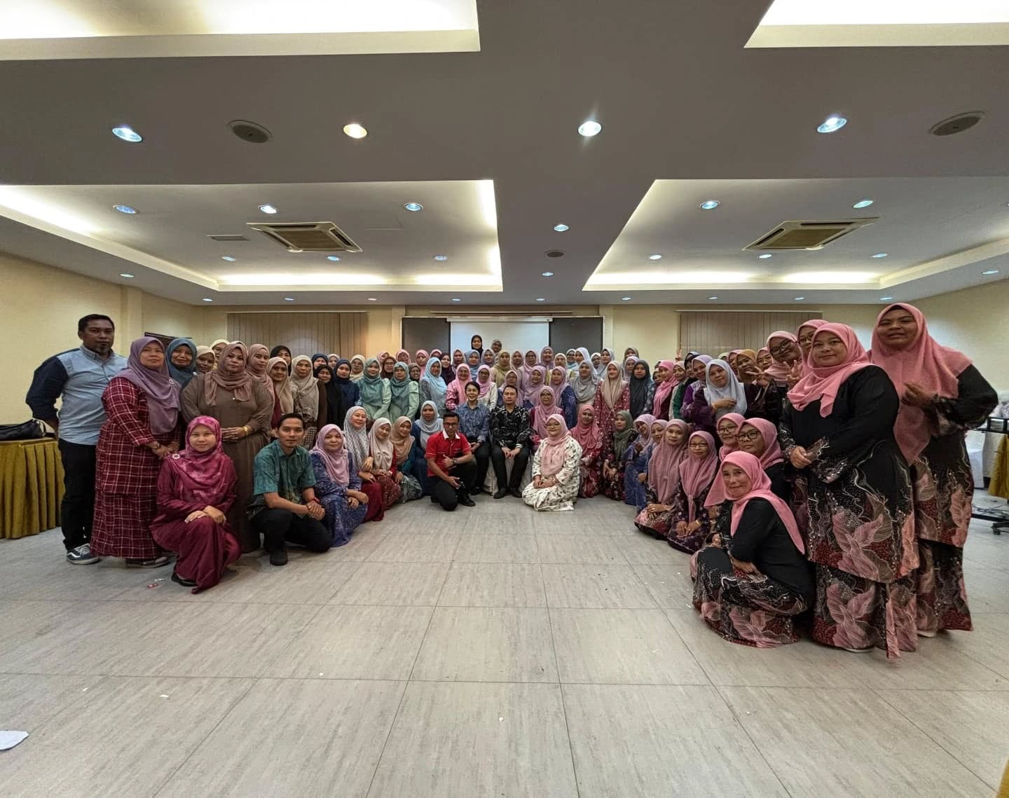 Kursus Peningkatan Tahap Kemahiran Penyelia Pertubuhan Pemulihan Dalam Komuniti (PPDK) Di Terengganu Anjuran Badan Amal dan Kebajikan Tenaga Isteri-Isteri (BAKTI).