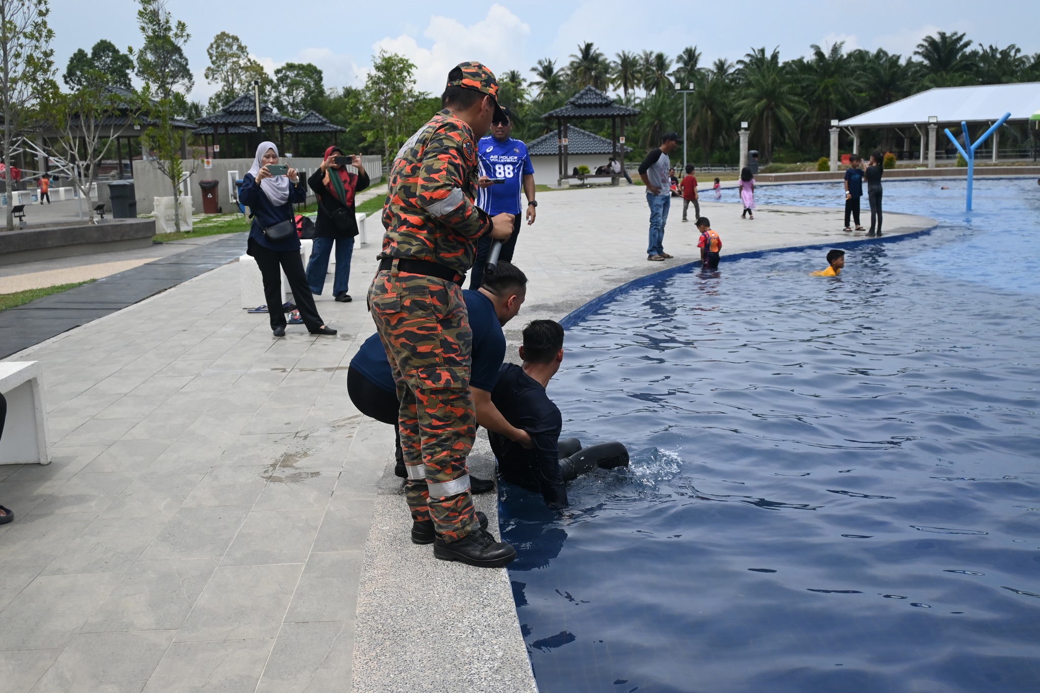 Program Keselamatan Bersama Komuniti Dengan Kerjasama Jabatan Bomba Dan Penyelamat Malaysia Melaka