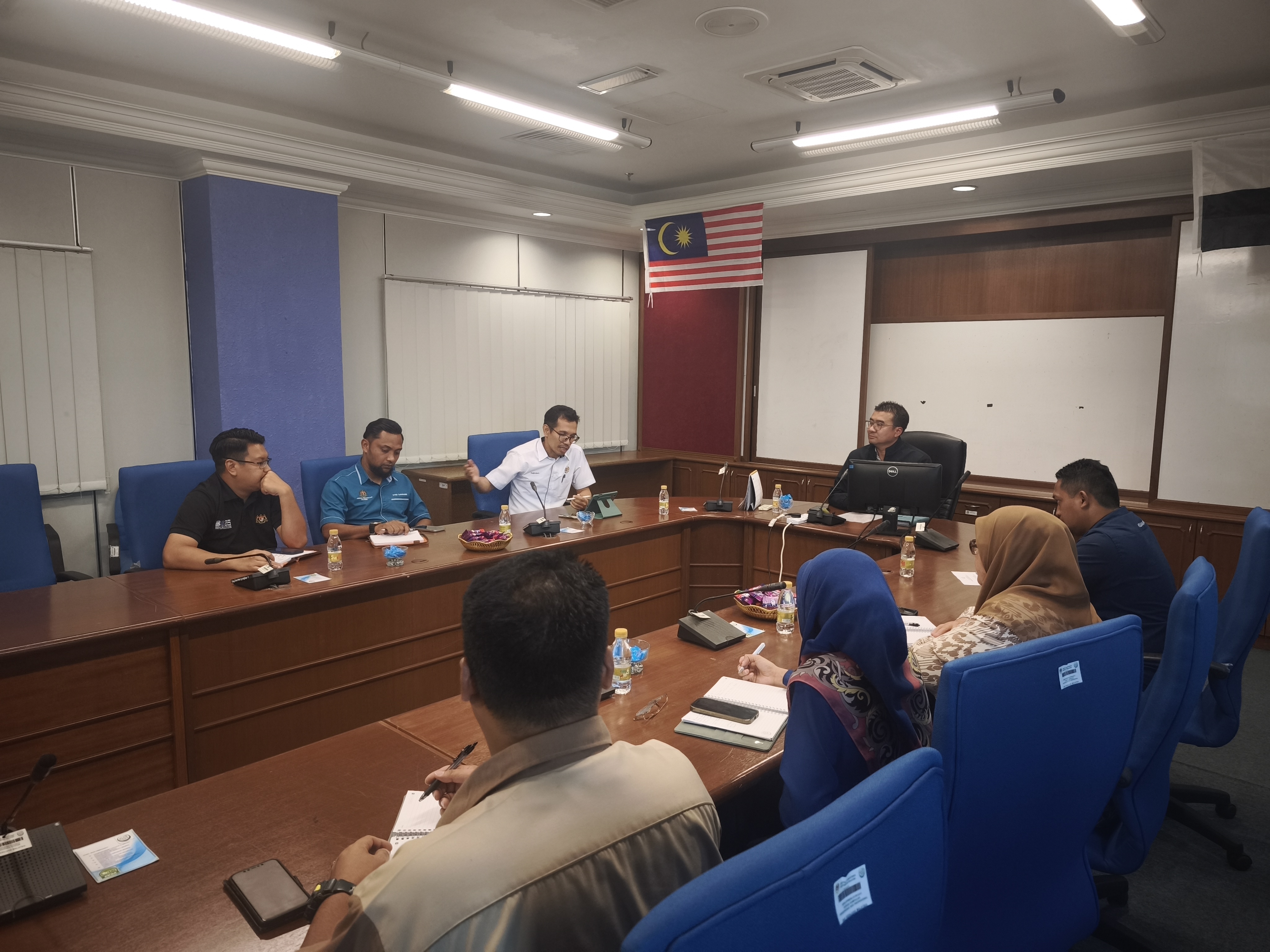 KUNJUNG HORMAT PENGARAH JABATAN PERANGKAAN MALAYSIA NEGERI PAHANG KE JABATAN PENDAFTARAN PERTUBUHAN MALAYSIA NEGERI PAHANG