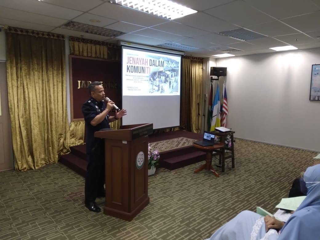 Penceramah dari PDRM
