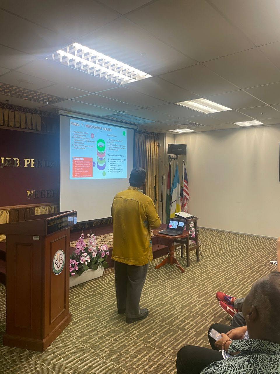 Penceramah dari ROS